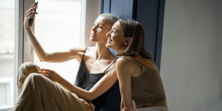 How Can Startups Build Strong Subscriber Engagement for Good Reviews?